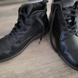 Sleek Black Leather Men's Boots SOLO LOBO Made In Mexico